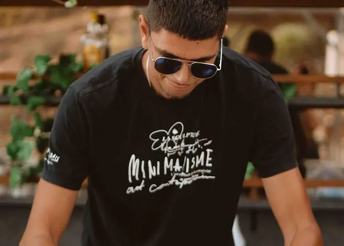 The Tree House Tenerife Hostal